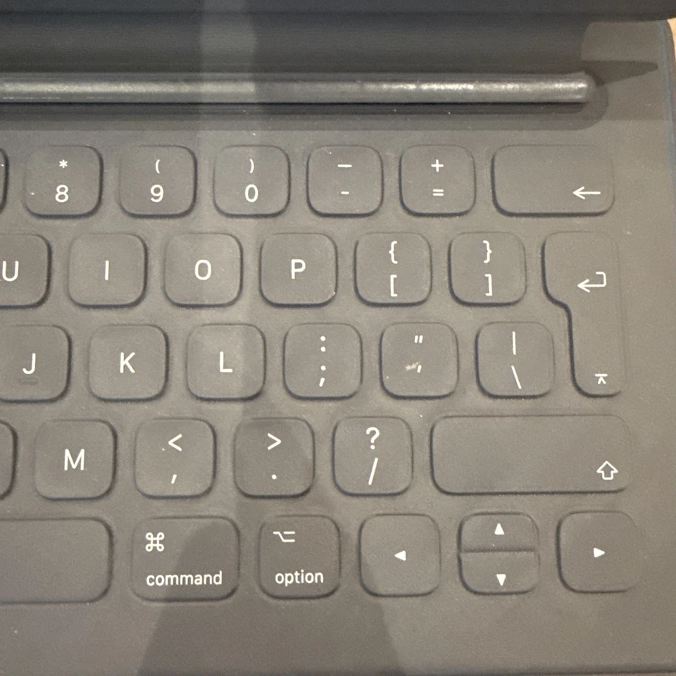 🔥Apple iPad Pro Smart Keyboard A1636 12-9-Inch🔥 - Image 3 of 4