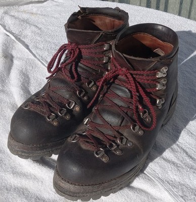 Vasque Hiking Boots 8 1/2 M - ''Whitney II'' Great condition, Well cared for!