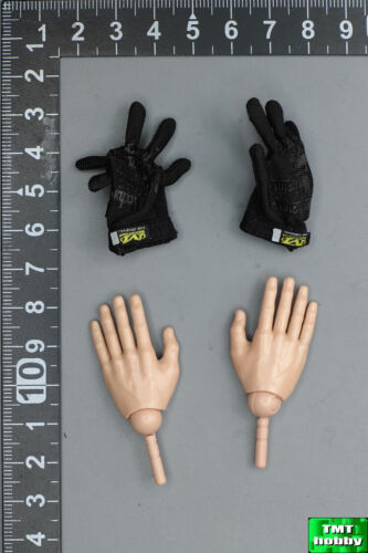 1:6 Scale DAM 78084 Operation Red Wings SEALS SDV Corpsman - Gloves &Action Hand - Picture 1 of 2