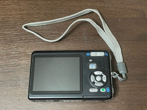 Pentax Optio Z10 Digital Camera - UNTESTED no charger - Picture 4 of 9