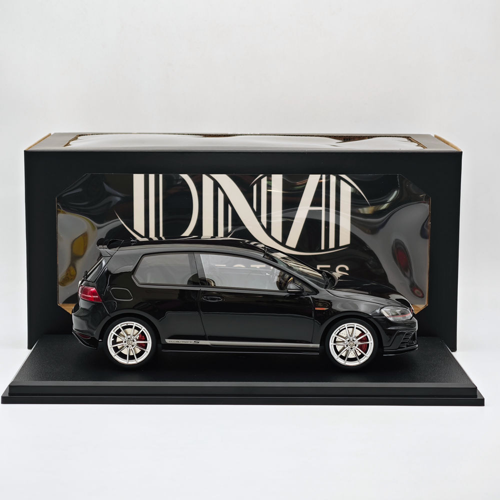 DNA Collectibles 1/18 Volkswagen Golf GTI VII Clubsport s