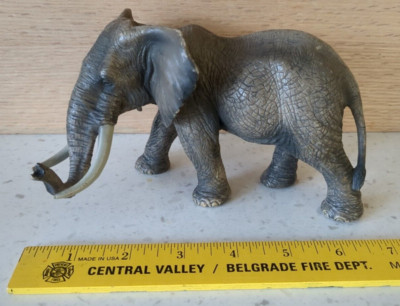 Schleich African Elephant Figure Realistic Animal 2011 Educational