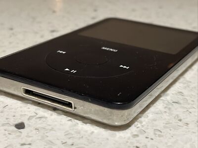 30GB Apple iPod Classic 5th Gen (with Video) A1136 #3 | eBay