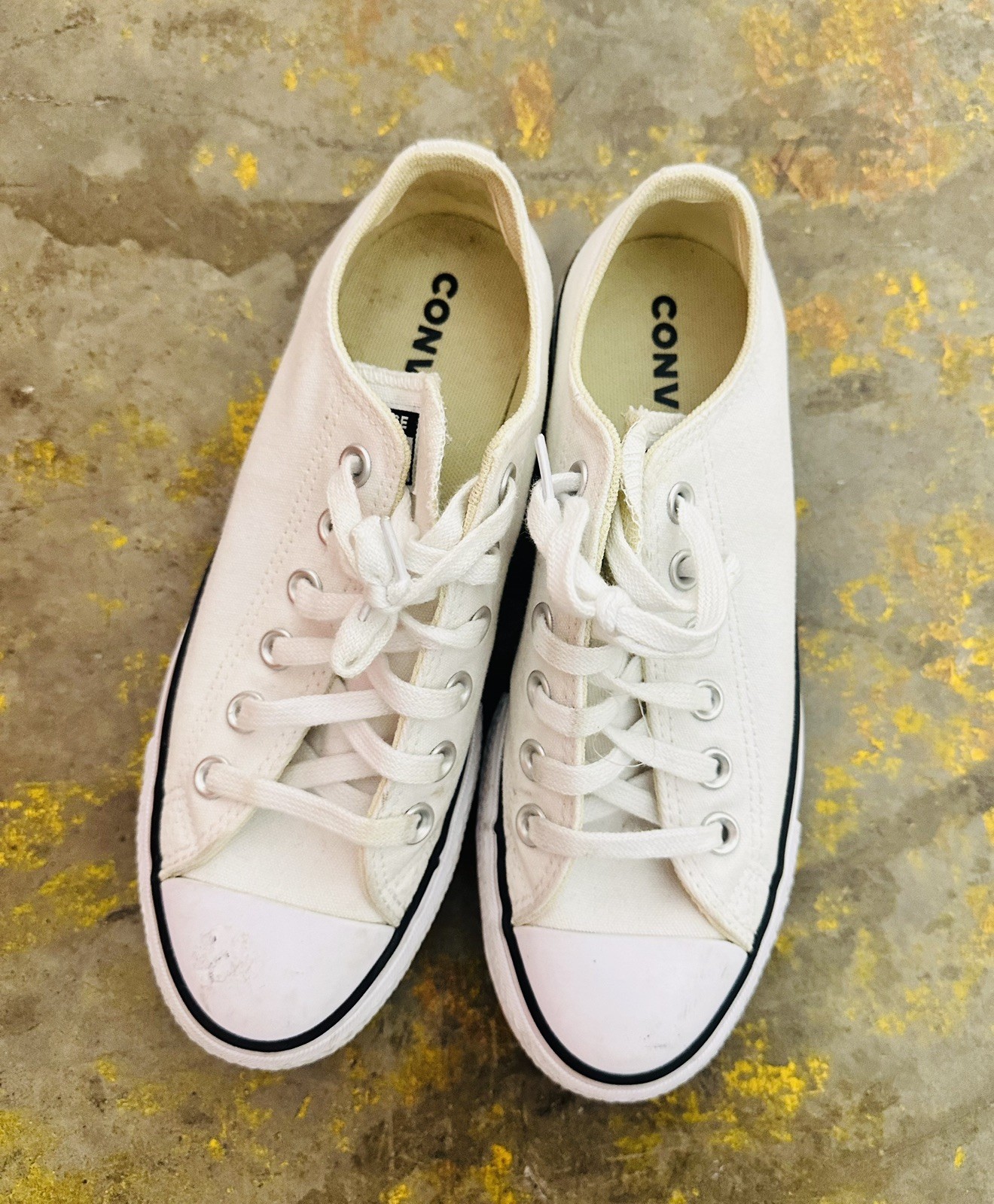 🔥 Converse Chuck Taylor White Platform Shoes Sz 6.5  US - Women's  thumbnail 2