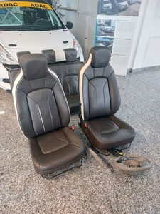 Innenausstattung Renault ZOE Leder Sitz Fahrer Beifahrer Türverkleidung Lenkrad