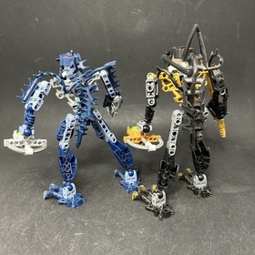 LEGO Bionicle Piraka Reidak 8900 Vezok 8902 w Light-Up Eyes Zamor Ball Lot of 2