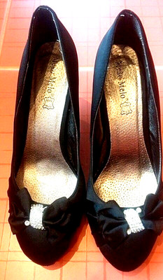 MEKE MELO Damen-Absatzschuhe aus schwarzem Satin G.40