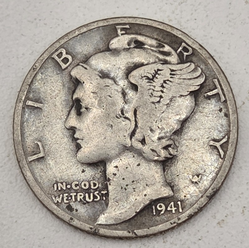 1941 United States USA MERCURY DIME Vintage SILVER US Coin
