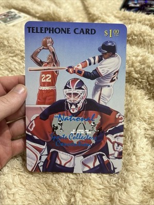 $1. 16th National Sports Convention (St. Louis 7/95) Hockey Player Phone Card