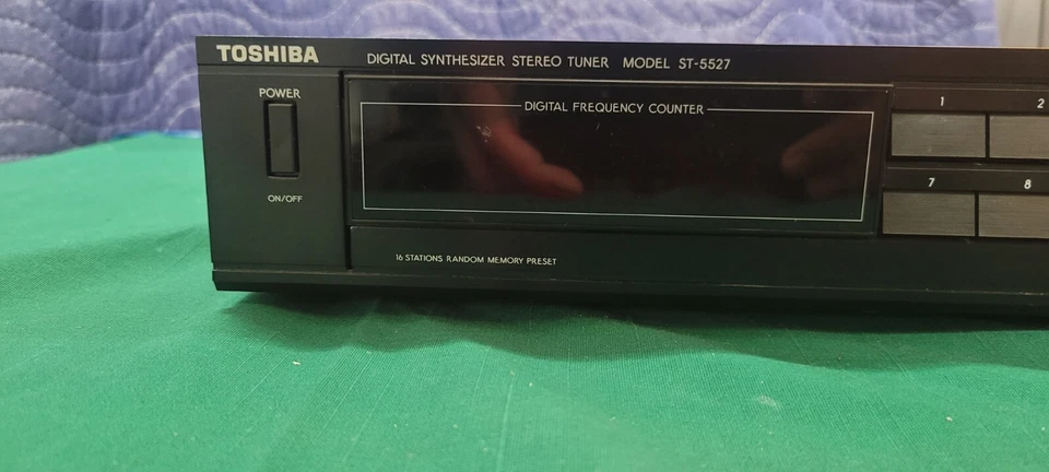 Sintonizador estéreo sintetizador digital Toshiba ST-5527 Foto 4 de 4