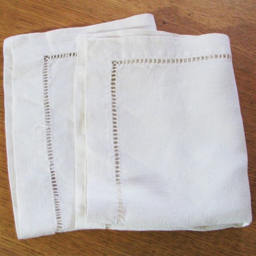 Set of Two Vintage Linen Napkins with Lovely Cutwork Edging 14"x18" Pristine - 第 1/6 張圖片
