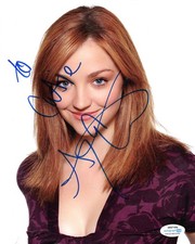 Abby Elliott Signed Autographed 8x10 Red Hair Pretty Photo How I Met Your Mother