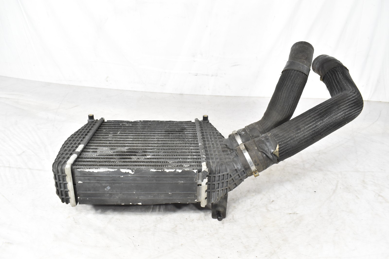 14-24 Maserati Quattroporte M156 Left Turbocharger Intercooler w / Air Duct OEM
