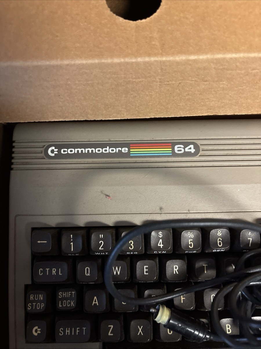 Vintage 1983 Commodore 64 Silver Badge Computer Box Paper Work