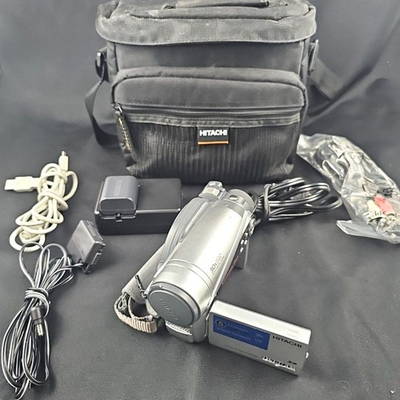 #ad Hitachi dz gx5080a DVD Camcorder With Accessories Tested Working Needs Battery $39.95