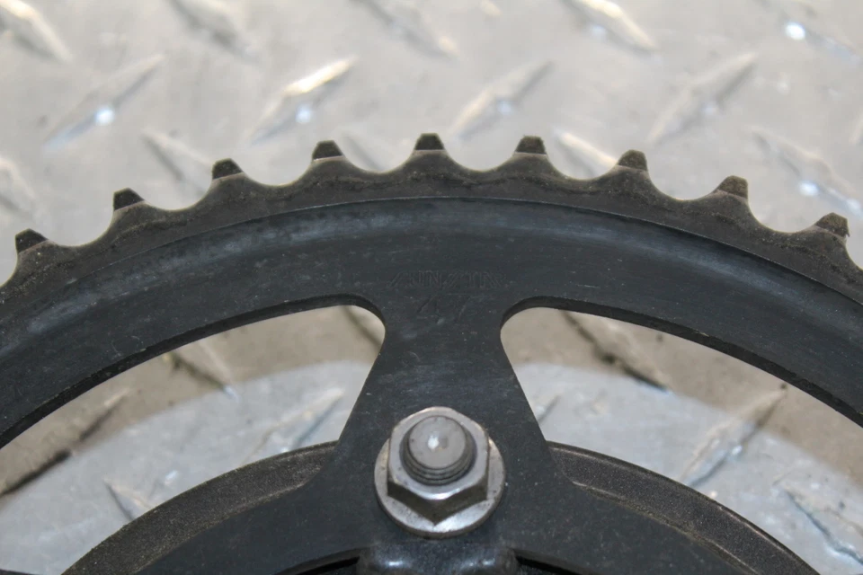 2014 TRIUMPH STREET TRIPLE ABS RODA DENTADA TRASEIRA 47T - Imagem 2 de 4