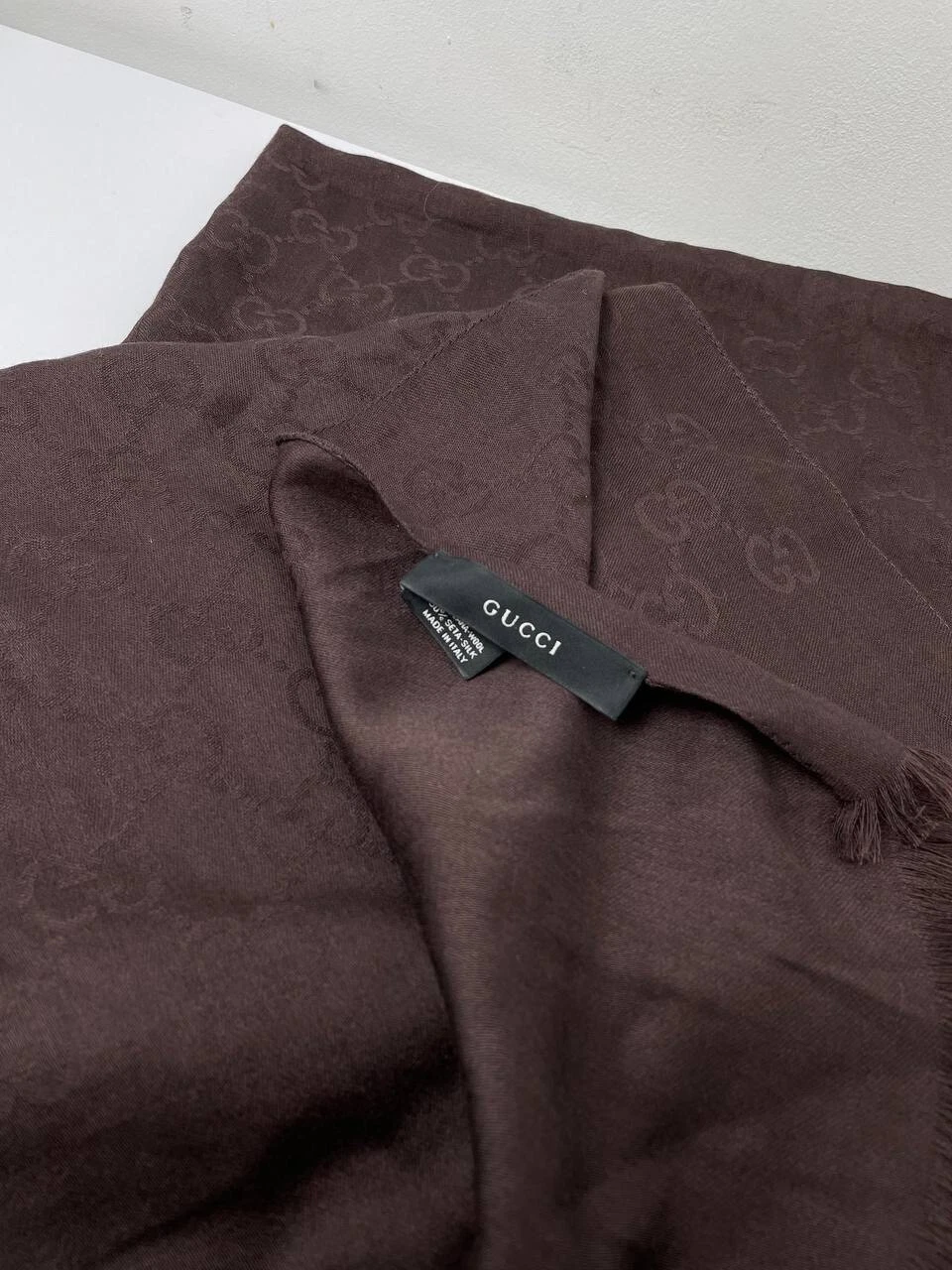 Foulard châle Gucci by Tom Ford laine soie monogramme logo