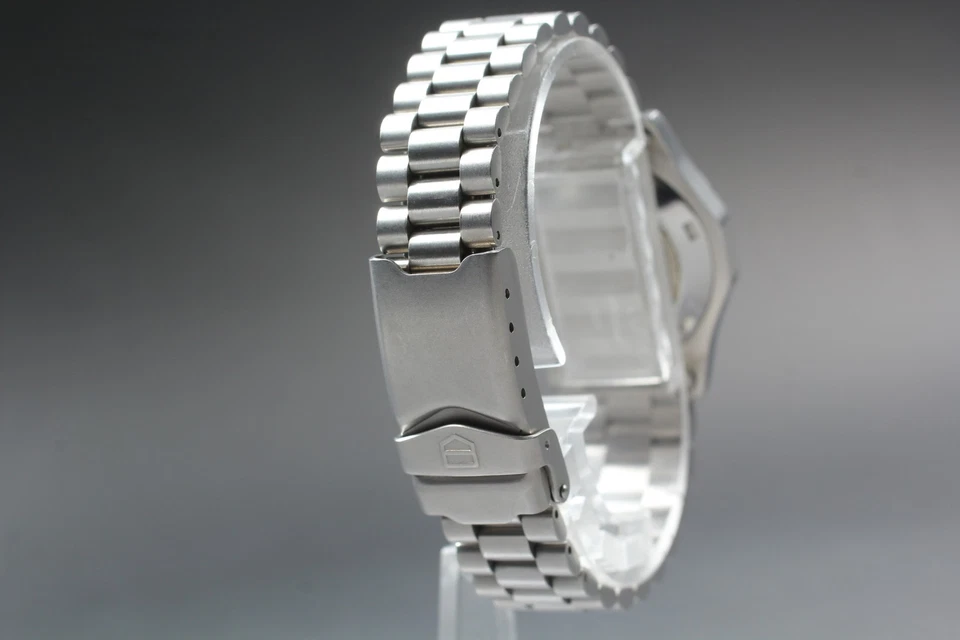 Vintage [Near MINT] Tag Heuer Professional 3000 932.208 29mm Quartz Ladies Watch - Image 4 of 4
