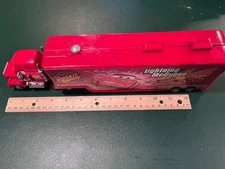Vintage/RARE! Mack Superliner Semi-Truck McQueen auto play inside! Includes car