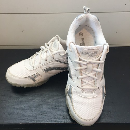 danskin white tennis shoes