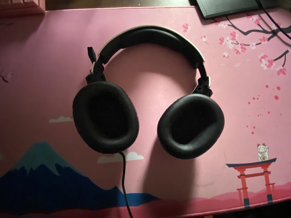 ROCCAT Khan Pro - Hi-Res Esports Gaming Headset, Weis. - Bild 2 von 4