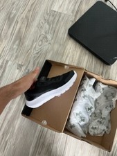 under armour surge 3 - NEW IN BOX FOR KIDS - Size 2Y