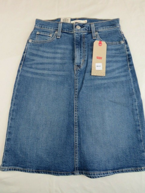 Levis 26 Classic Denim Skirt . for sale 