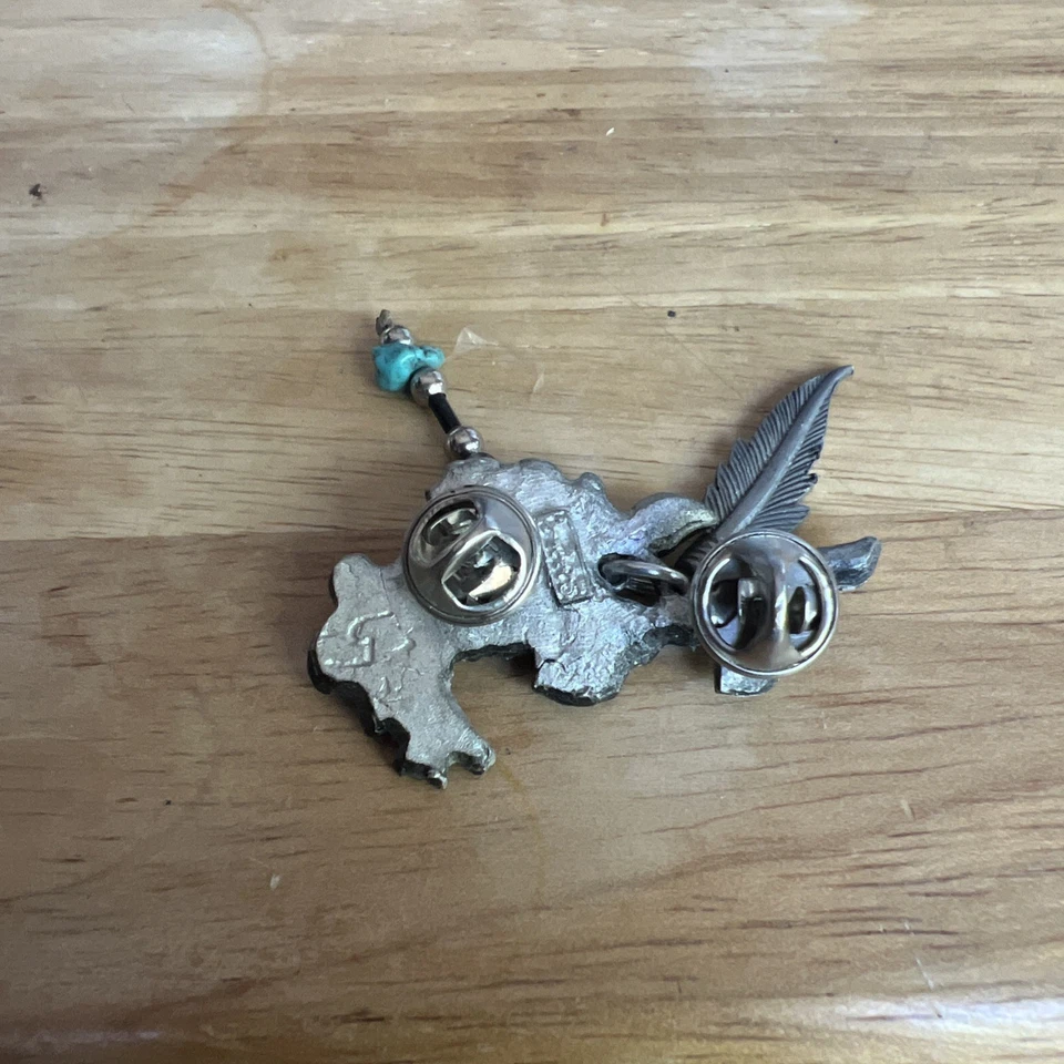 Pin de peltre rosa del desierto Sturgis 2002 estilo suroeste cuentas colgantes turquesa Foto 2 de 2