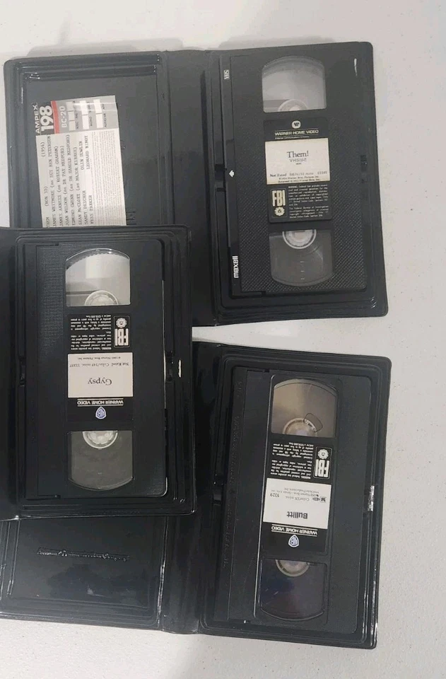 Bullitt Gypsy THEM  VHS Clamshell Tape Warner Home Video Lot Of 3 Movies Vtg  Foto 3 de 3
