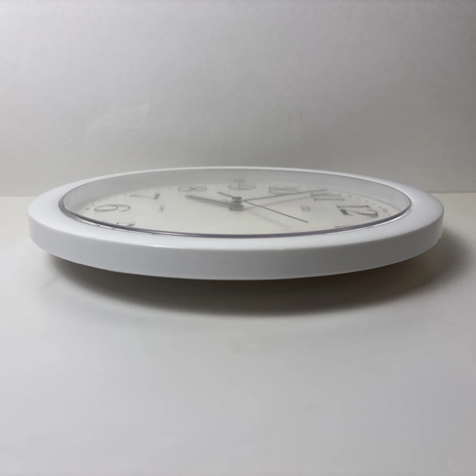 Relógio de parede Acctim Abingdon quartzo 10"/25cm – Fácil leitura de números arábicos – NOVO - Imagem 3 de 4