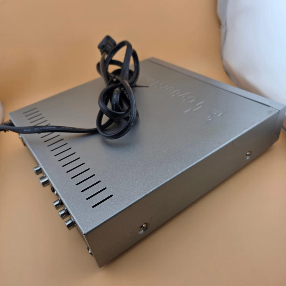 Reproductor de DVD de escaneo progresivo CyberHome CH DVD 300S con Dolby Digital MP3 plateado Foto 3 de 4