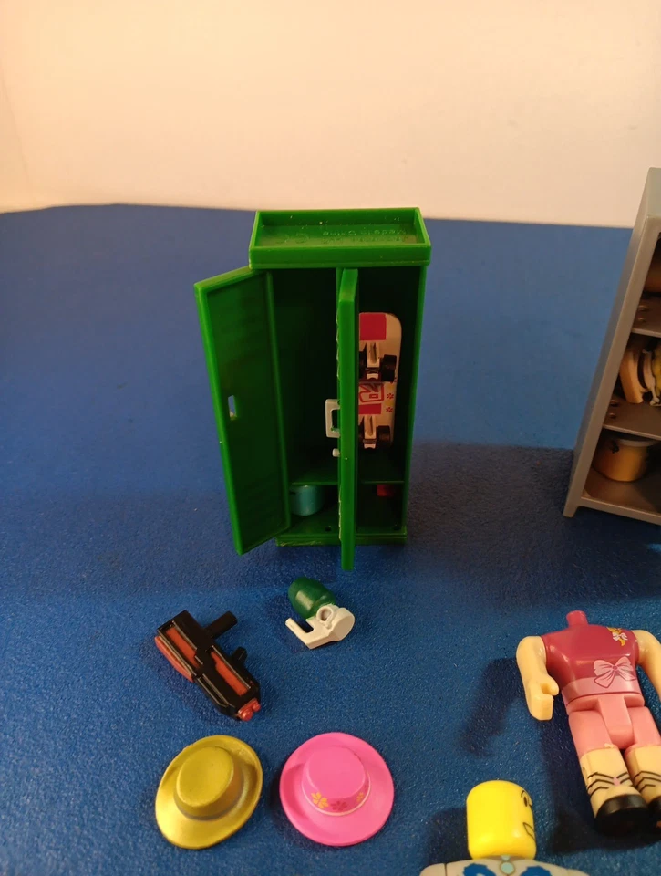 Figura de Acción Roblox Juguetes Niños Neutral Lote 14 Personas, 2 Taquillas + ¡Más Lote!! Foto 2 de 4