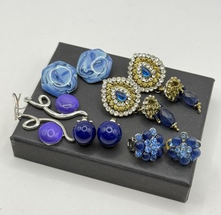 Modeschmuck Ohrringe & Ohrclips Konvolut in Blau Lila Strass Vintage Design Set