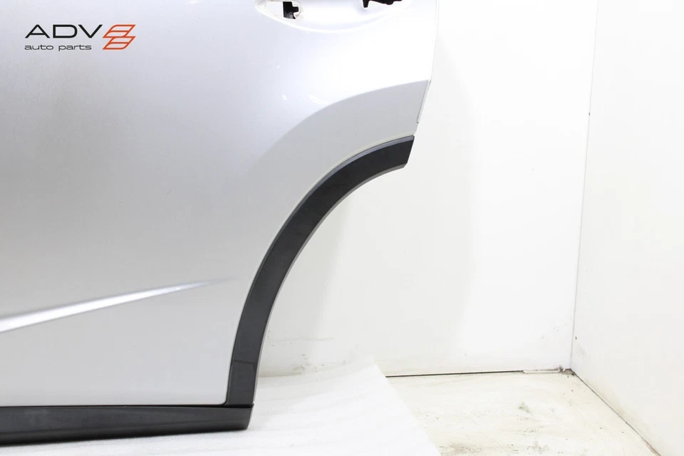 LEXUS RX350 RX450H 2016-2022 panel de carcasa de puerta trasera izquierda del lado del conductor OEM Foto 4 de 4