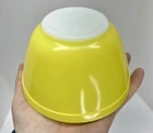 NICE Vintage 1950's Pyrex #401 Primary YELLOW Nesting Mixing Bowl 1-1/2 Pint