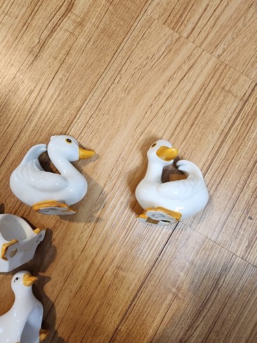 Lot of 14 Ceramic Duck Napkin Ring Holders Made in Taiwan - Picture 4 of 4