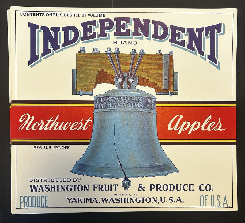 Wholesale lot of 25 old vintage Independent apple fruit labels—Yakima, WA.