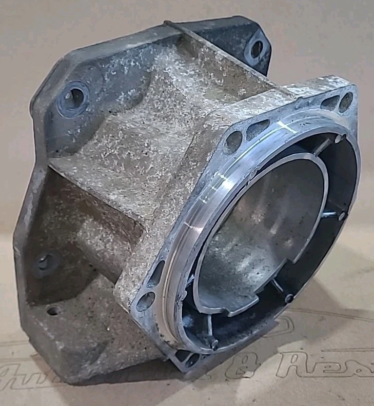 2002-2009 Chevrolet Trailblazer GMC Envoy 4x4 Transmission Tailshaft Housing OEM - Изображение 3 из 4