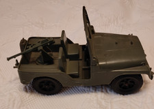 Vintage ORIGINAL TIM MEE Processed Plastics Machine Gun Army Jeep 7.5"