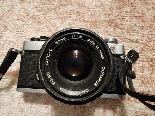 Olympus OM-1 fotocamera pellicola nera F Zuiko Auto-S 50 mm 1:1.8 GIAPPONE - Foto 2 di 7