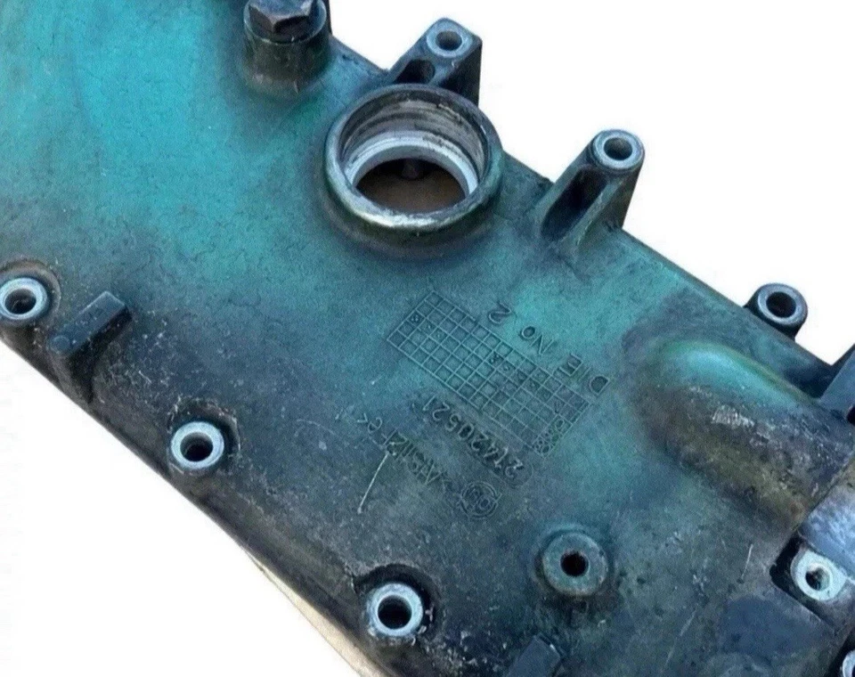 Carcasa de enfriador de aceite Volvo D13 con enfriador de aceite Foto 3 de 4