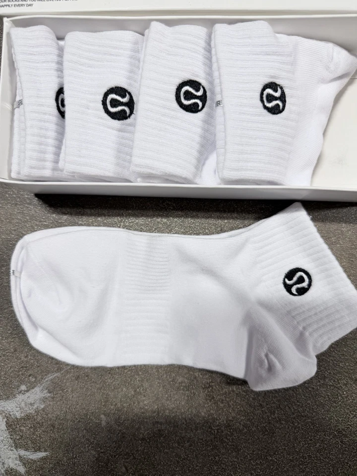 Nuevo Para Mujer 5 Pares LULULEMON 3\4 Blanco Crew Calcetines Talla Mediana En Caja Foto 3 de 4