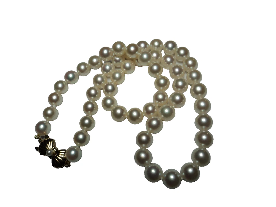 Collar de Perlas Laguna Azul Colección Mikimoto Cierre Dorado Foto 2 de 4