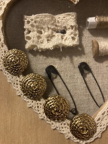 Vintage Set Of 4 Gold Metal Buttons Excellent Condition