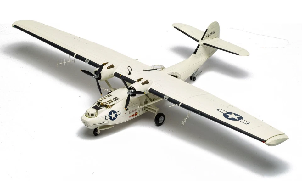 Corgi AA36113 Consolidated OA-10A Catalina 'Miss Pick Up' 5th ERS, 44-33915 1945 - Image 3 of 4