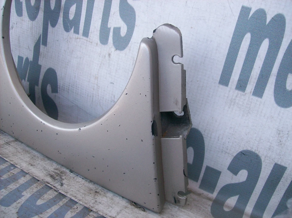 96-99 MERCEDES-BENZ E CLASS OEM RIGHT HEADLIGHT HEAD LIGHT LAMP FILLER TRIM - Image 2 of 4