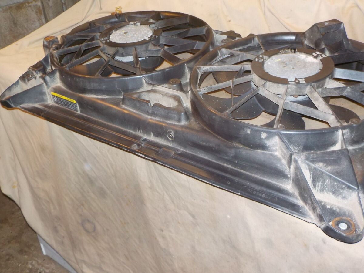 08-13 Chevy Silverado 1500 engine radiator dual cooling fan 08-13 Chevy Silverado 1500 engine radiator dual cooling fan