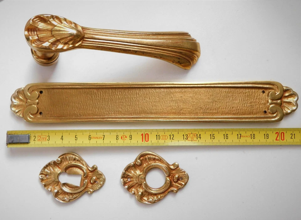 Ensemble, Ancienne Poignée,Plaque de Propreté et Rosaces,Bronze Doré, Régence - Photo 4/4