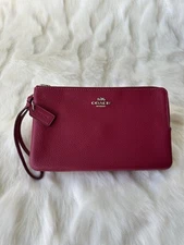 Coach BM02 Pebbled Leather Double Zip Wristlet F87587- SV/Dark Fuchsia