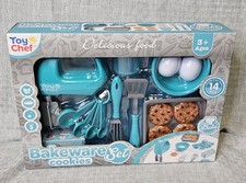 Toy Chef Kids 3 Pretend Bakeware Cookies Set. New In Box Never Used